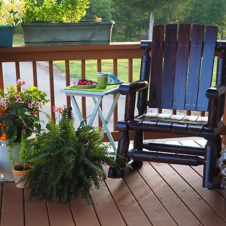Bedford Landings Bed & Breakfast Moneta Exterior photo